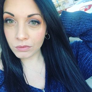 Meet your Posher, Jolie